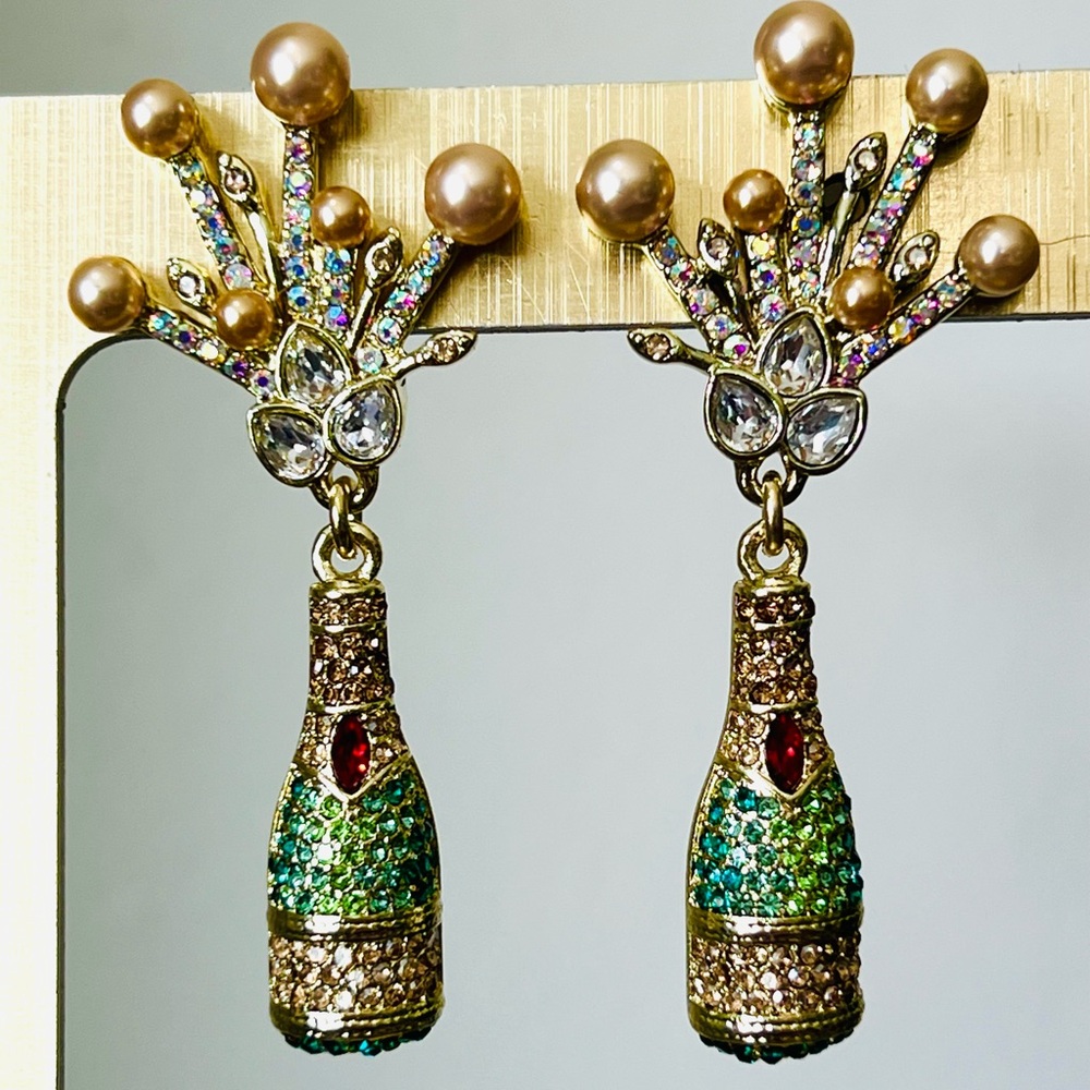 Heidi Daus CLIP 🆕”Auld Lang Syne” Champagne beaded crystals earrings